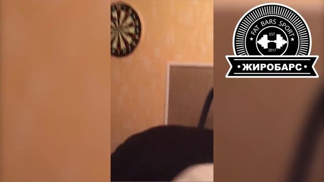 Синий Дартс Проткнули руку дротком Идиоты смотреть онлайн