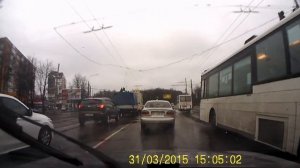 Знак "Направления движения по полосам". Возможные последствия несоблюдения.