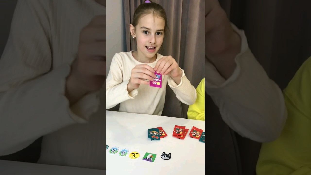 Стикерсы Алинка Малинка собирает коллекцию #shorts смотреть онлайн