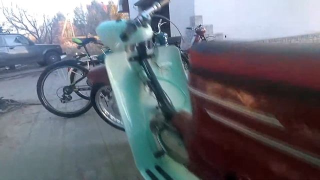 Запуск мотоцикла Ява 50 тип 20. Jawa 50 typ 21 start engine смотреть онлайн