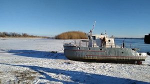 ТЯНЕМ катер ТБС-20 на зимовку.2