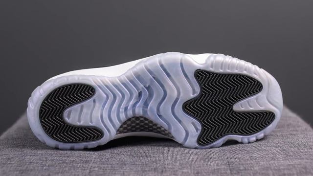Air Jordan 11 Retro Low "Emerald" (Iridescent): Review & On-Feet смотреть онлайн