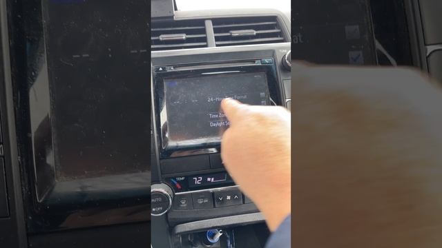2015 Toyota Camry radio unable to set the time смотреть онлайн