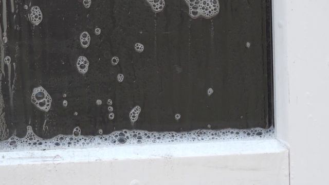 С сегодняшнего дня в Ростове во всех пунктах выдачи разрешений проводится дезинфекция смотреть онлайн