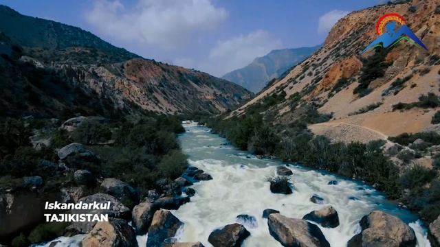 Искандаркул. Lake Of Iskandarkul. Tajikistan.
