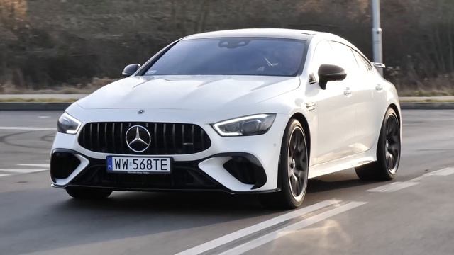Limuzyna (prawie) jak Bugatti – Mercedes-AMG GT 63S E–Performance смотреть онлайн