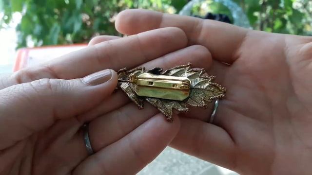 167. Янтарное винтажное колье, бусы из жемчуга и брошка-кошка. смотреть онлайн