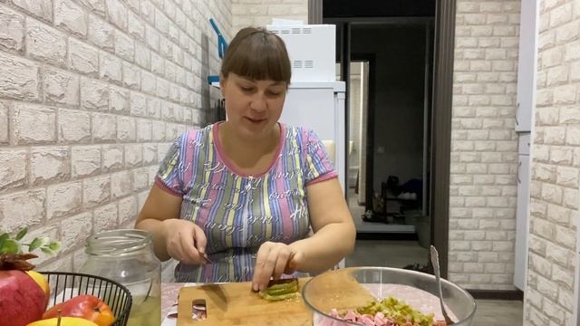 VLOG:готовлю САЛАТ/Отвечаю на ВОПРОСЫ/