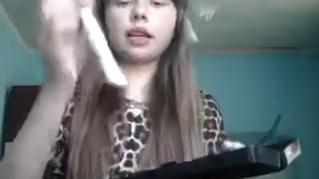Что в моем школьном рюкзаке?Я ем чипсы на уроках?!.. смотреть онлайн