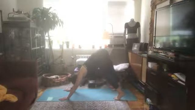 Express Mind Body Connection: Focus on Calf Stretching 6/8 смотреть онлайн