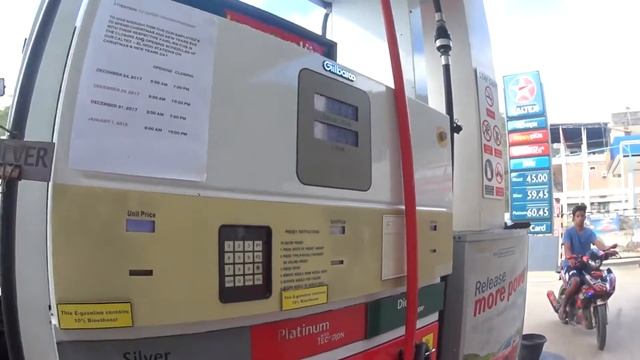 Местный ЛУКойл смотреть онлайн