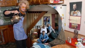 НЕ УПАДИТЕ УВИДЕВ! Убогий домик! Где живет известная актриса Светлана Дружинина?