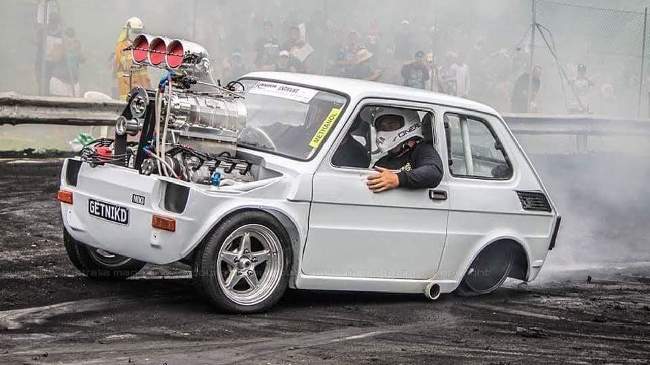 Crazy Swaps Big Engine V8 - Australian Burnout смотреть онлайн