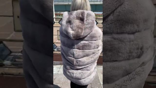 Шубка из меха орилаг ( кролика Рекса) оверсайз с капюшоном ? смотреть онлайн