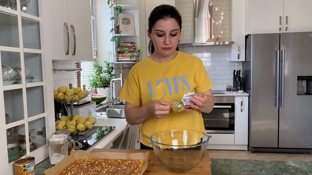 Медово-Ореховый торт! Мягкий, быстрый и ооочень вкусный торт.Объедение!!! Авторский рецепт. смотреть онлайн