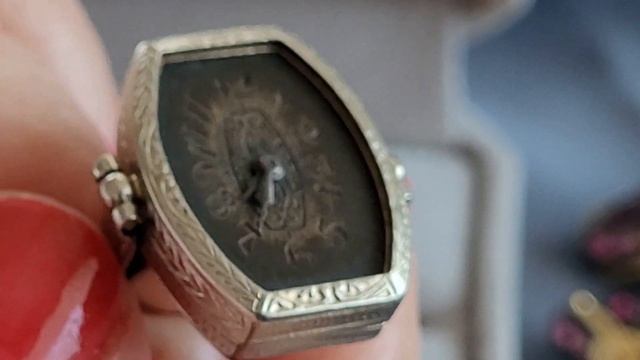 Сокровище! 18 K золотое кольцо-часы Art Deco за 8 долларов и другие покупки с блошиного рынка. смотреть онлайн