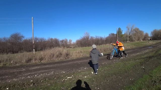 Он ничего не боится!)) ДЕРЕВЕНСКИЕ БУДНИ смотреть онлайн