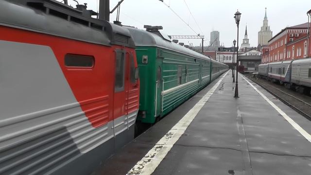 Электровоз ЧС2К-673 с поездом № 330 Москва - Душанбе смотреть онлайн
