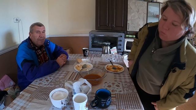 ПИЛИМ ДРОВА С ПАПОЙ ПРОДОЛЖЕНИЕ / ЖИЗНЬ В ДЕРЕВНЕ