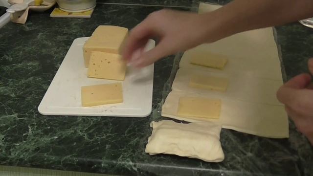 Как приготовить сырные плюшки смотреть онлайн