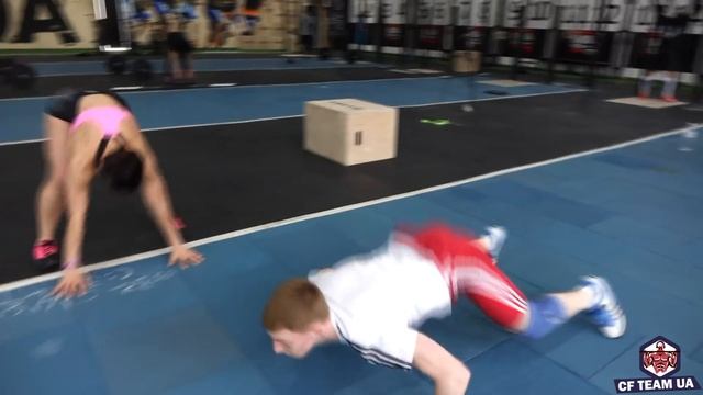 Как делает бурпи тяжелоатлет? / КУХНЯ КРОССФИТА смотреть онлайн