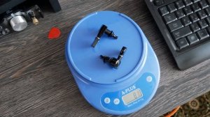 Гриф гитары немного перевешивает (клюет) | частный способ решения проблемы