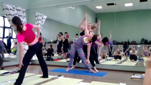 Триконасана отстройка смотреть онлайн