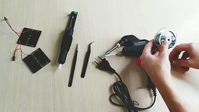 КИТАЙ. Крутой паяльник с автоматической подачей проволоки смотреть онлайн