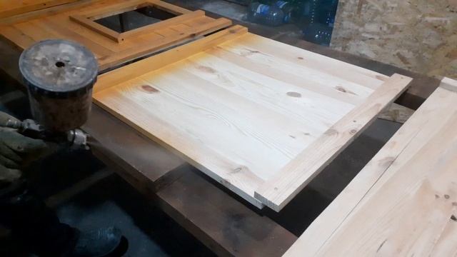 Процесс Покраски Будки для для средних и больших пород собак Алабая, Овчарки, Волкодава смотреть онлайн