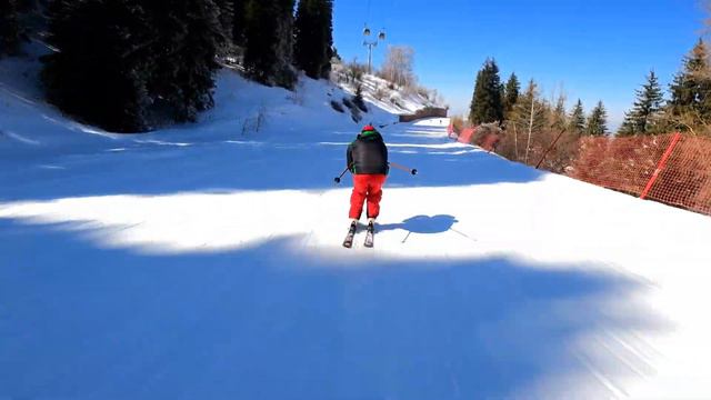 Папа на горных лыжах! GoPro 9 Hero 4К Dad is downhill skiing! смотреть онлайн