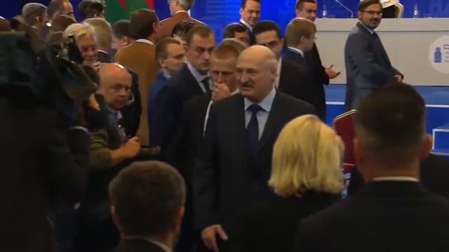 Беларусь центр дискуссий по проблемам в глобальной политике и экономике смотреть онлайн
