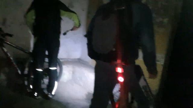 ВЕЛОПОКАТУШКИ НА САМОИЗОЛЯЦИИ ЛЕСА ГОРЫ ПОЛЯ | КИТАЙ ВЕЛИК смотреть онлайн