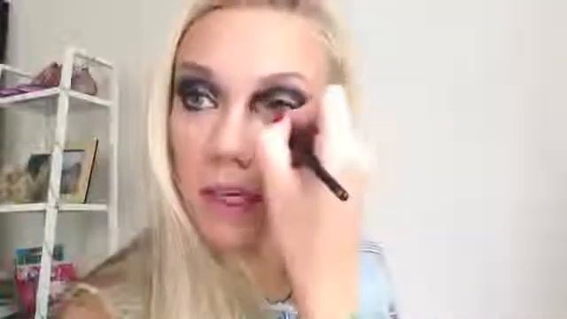 Елена Крыгина Уроки макияжа 'Классические smoky eyes смотреть онлайн