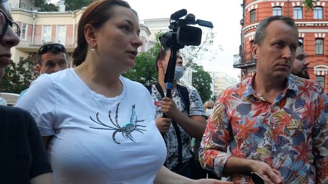 ШУМ НА ПАТРИАРШИХ || Кто мешает жителям района Патриарших Прудов? смотреть онлайн