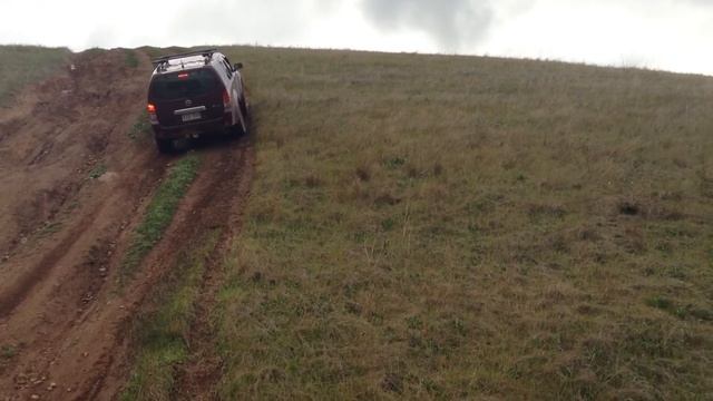 Nissan Pathfinder traction control working overtime смотреть онлайн