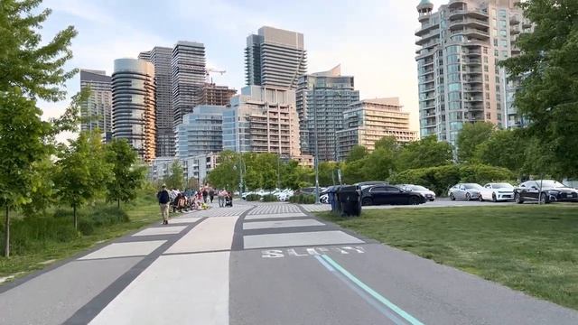 Walking in Humber Bay Park - Etobicoke- 2023 смотреть онлайн