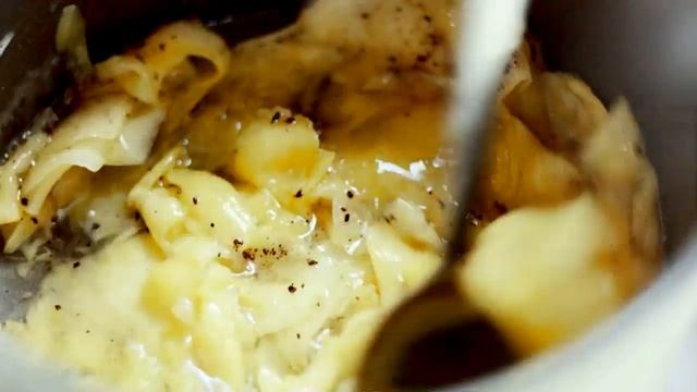 Кексы с мангово кофейной подливкой и черничным соусом с лемонграссом смотреть онлайн