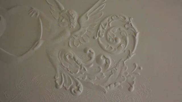 Барельеф на стене смотреть онлайн