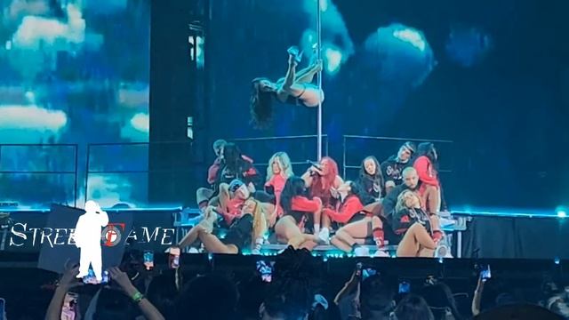 Karol G Live Concert in 4K 2022 Strip Love #karolg Bichota смотреть онлайн