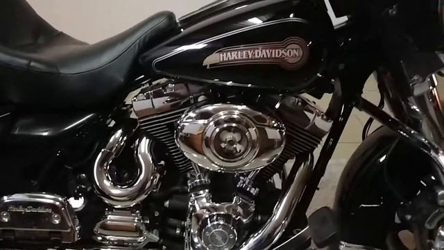HARLEY DAVIDSON FLHTCI Electra Glide Classic (3909) смотреть онлайн
