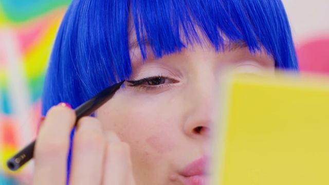 How to Prank your Teacher - Sneak Makeup in Class! School Pranks and 15 DIY Girl Hacks смотреть онлайн