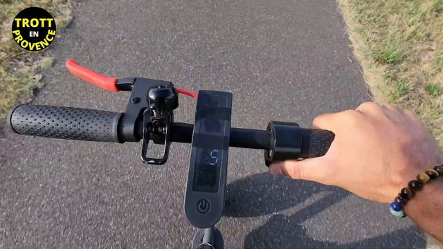 XIAOMI PRO 2 POUSSÉE À BOUT : AUTONOMIE RÉELLE DANS DES CONDITIONS DIFFICILES (TROTTINETTE M365) смотреть онлайн