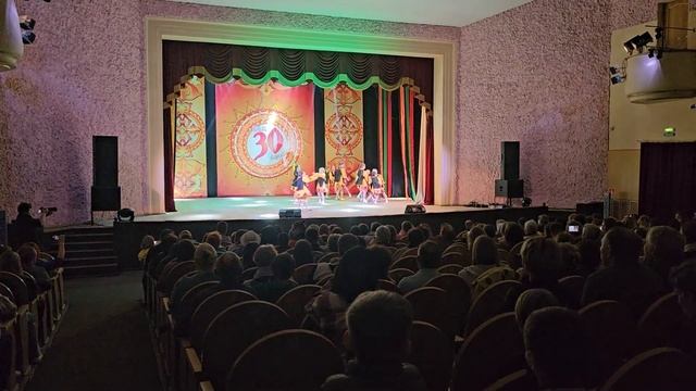 Нам – 30! Образцовый самодеятельный коллектив ансамбля танца "Сударушка" отмечает юбилей. смотреть онлайн