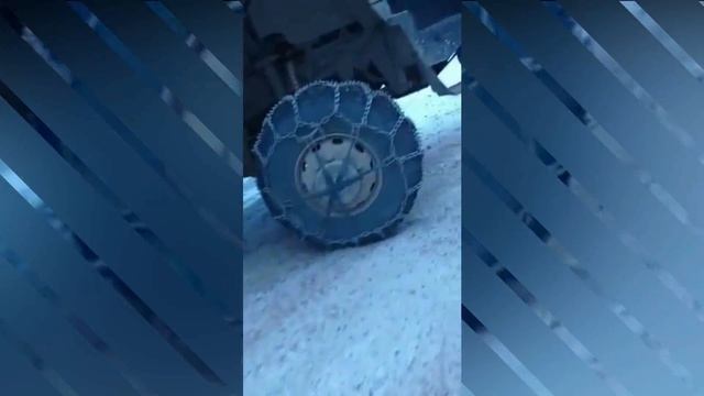 лесовоз Iveco не поднялся на подъём ((( ждём помощь смотреть онлайн