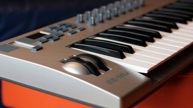 Soul Gem - Improvisation [E-MU Xboard 49] смотреть онлайн