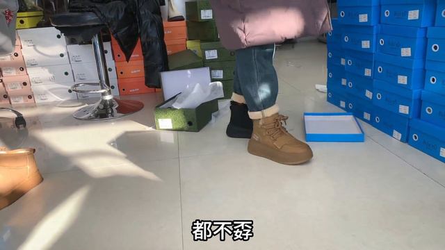 大雪后的第四天街上全结冰，很多货发不出，小丽借视频给大家道歉 смотреть онлайн
