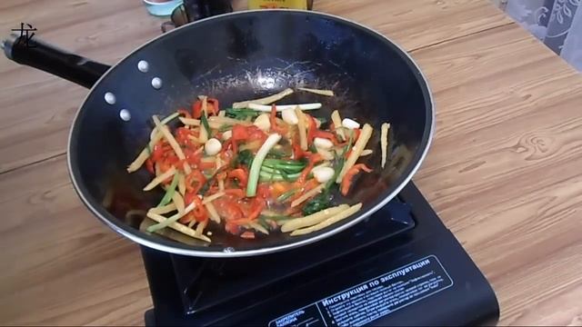 Курица "Три стакана"(三杯鸡). китайская кухня смотреть онлайн