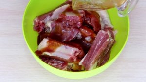 Свиные ребрышки запеченные в духовке в соево медовом соусе