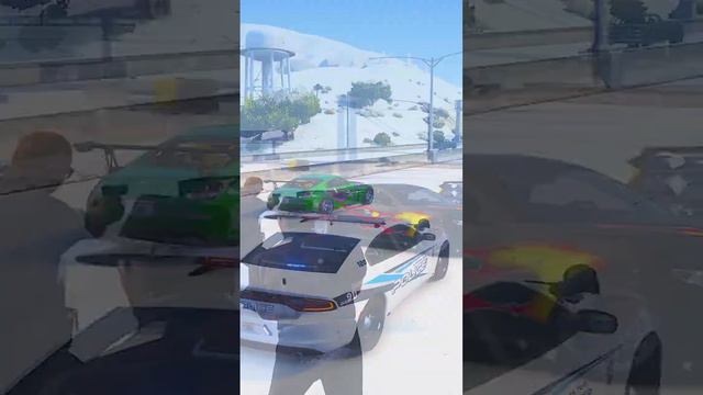 РАБОТА ПОЛИЦИИ ЗИМОЙ В ГТА (GTA 5 online) смотреть онлайн