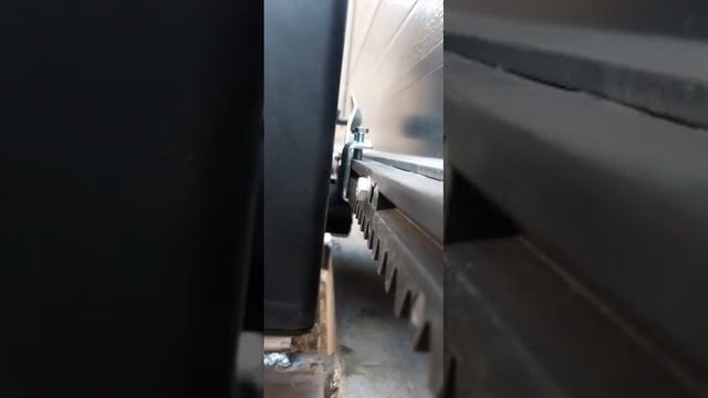 Работа автоматики на откатных воротах Алютех смотреть онлайн